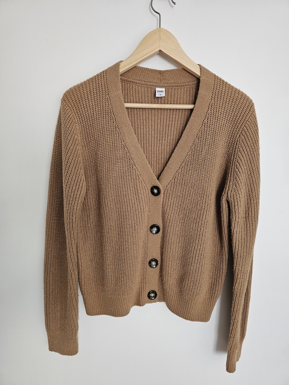 Twik Simons Camel Brown V‑Neck Button Cardigan Size Medium Academia
